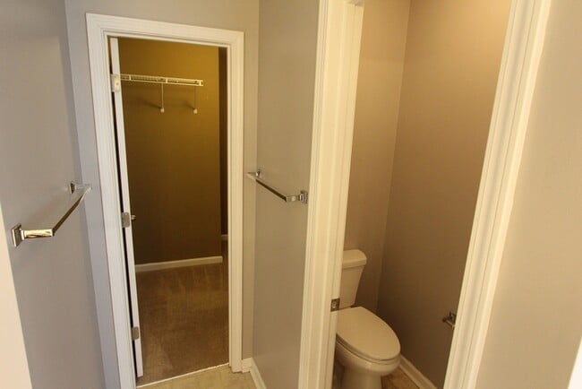 Building Photo - 663 Winding Branch Rd