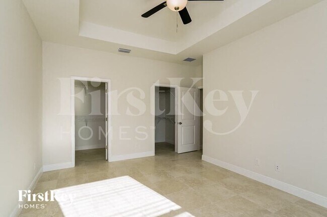 Building Photo - 2120 NW 16th Pl