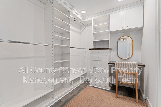 Building Photo - 7731 S Curtice Way