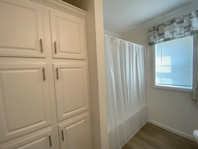 Building Photo - 174 Mockingbird Way