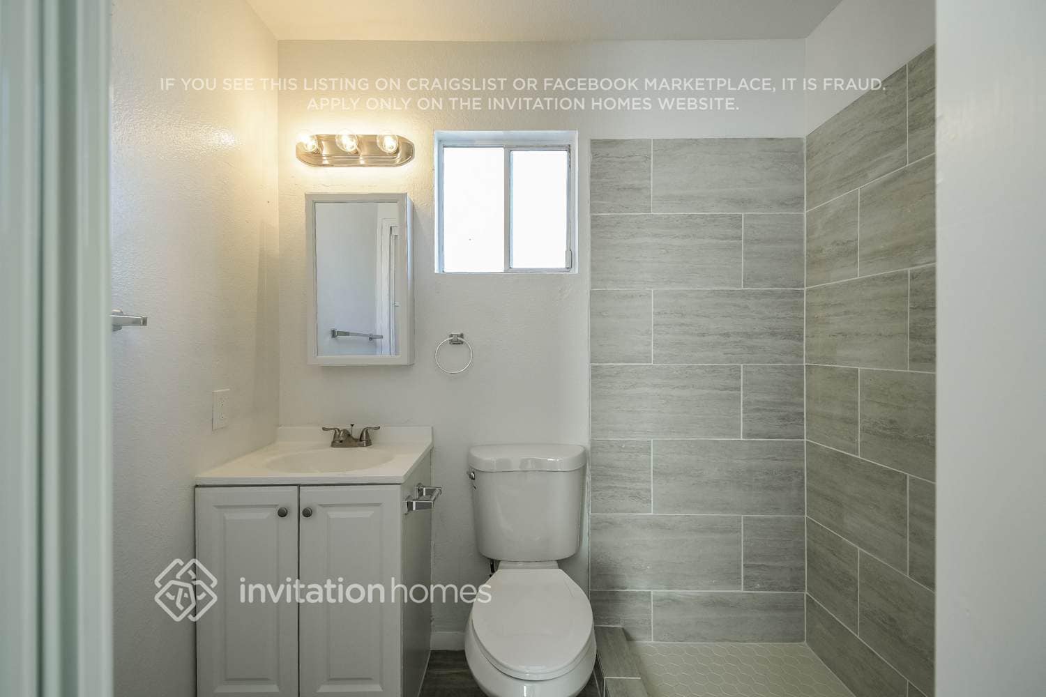 Building Photo - 1102 W Helena Dr