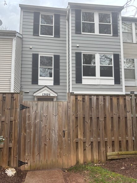 Building Photo - 13525 Demetrias Way