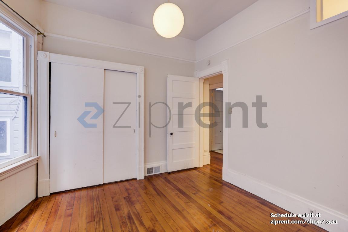 Building Photo - 307 Austin St