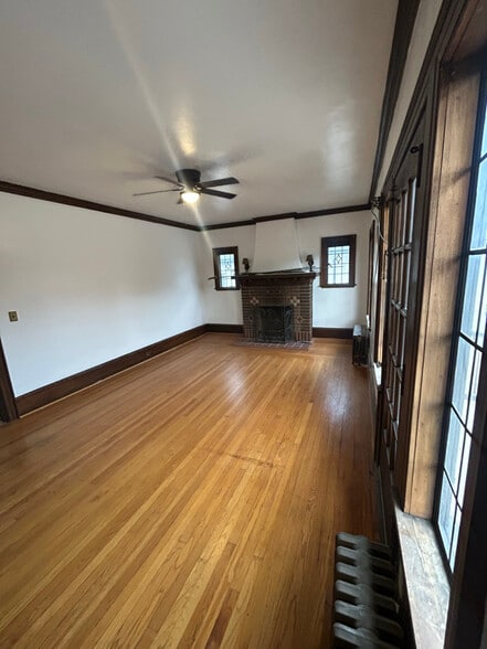 Building Photo - 1814 Olive St