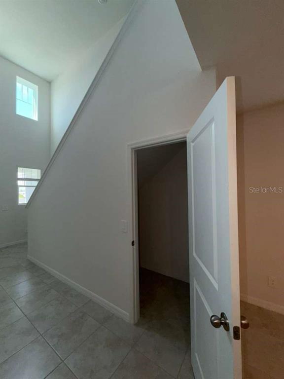 Building Photo - 5501 Clove Row