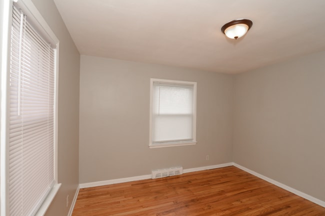 Building Photo - 12328 Grannis Rd