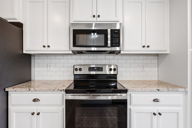 Building Photo - Beautiful Single-Family Home With A Community Park