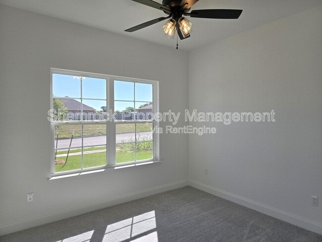 Building Photo - 125 Windmill Wy