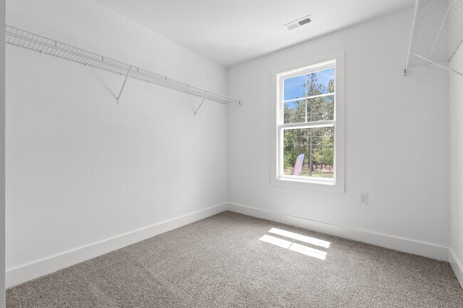 Building Photo - 1571 Scull Rd