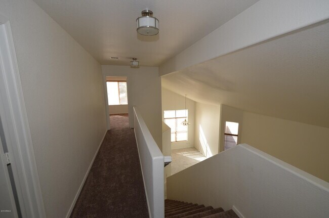 Building Photo - 630 N Diane Ct