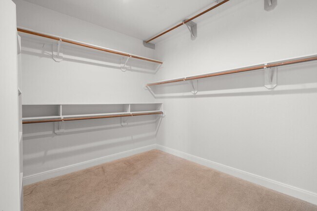 Building Photo - 6026 Briar Hill Ct