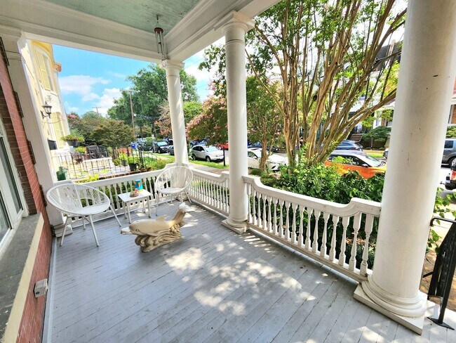 Building Photo - Elegant, spacious, modern Victorian in the...