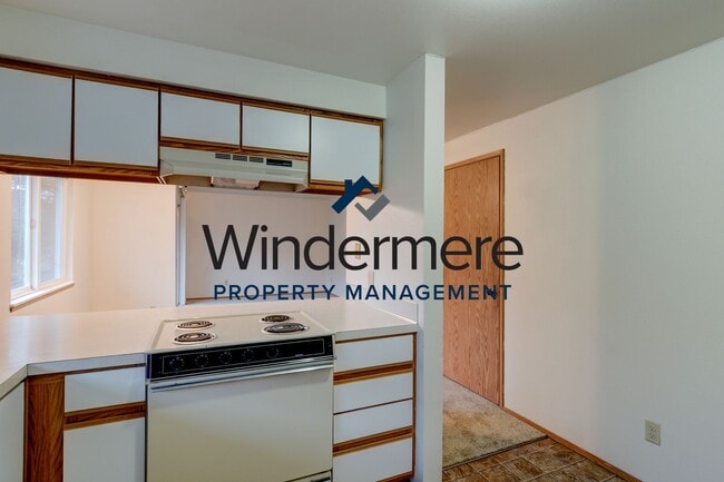 Building Photo - Two Bedroom Apartment in Coupeville