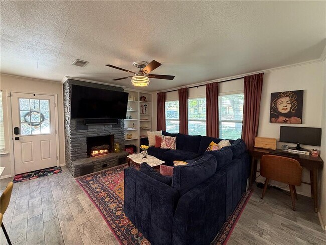 Building Photo - 2626 Baxter Dr