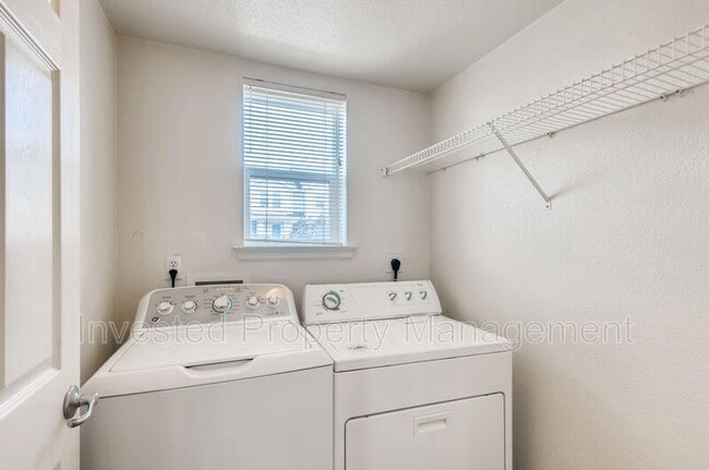 Building Photo - 5793 Ceylon St