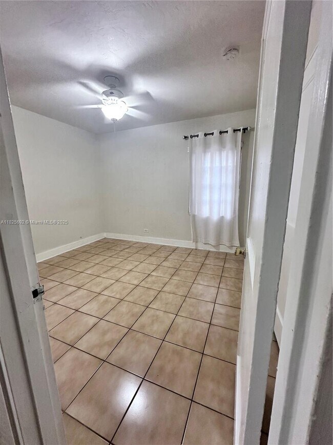 Building Photo - 3903 W Flagler St