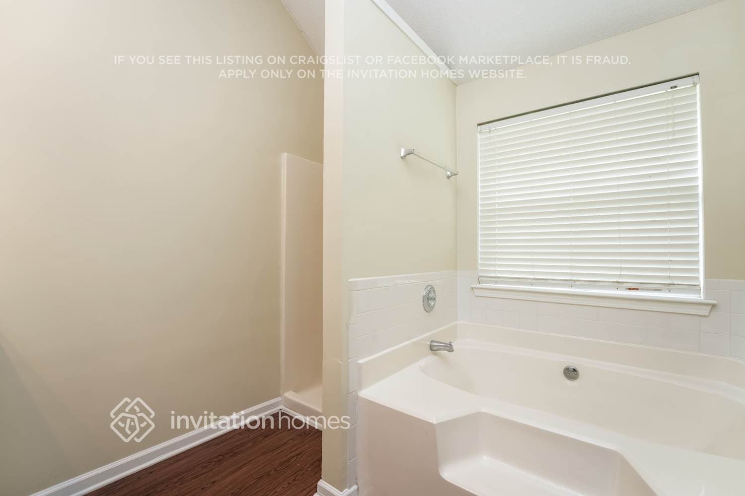 Building Photo - 3473 Cameo Ct