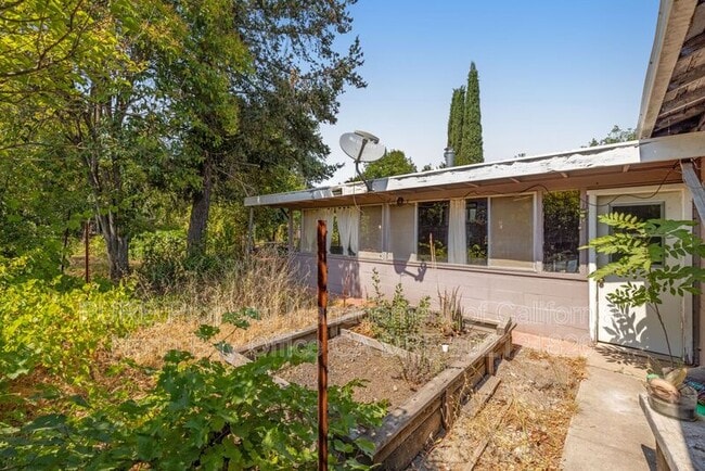 Building Photo - 1536 Madrona Ave