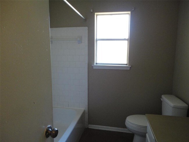 Building Photo - 5607 Golden Grove Dr