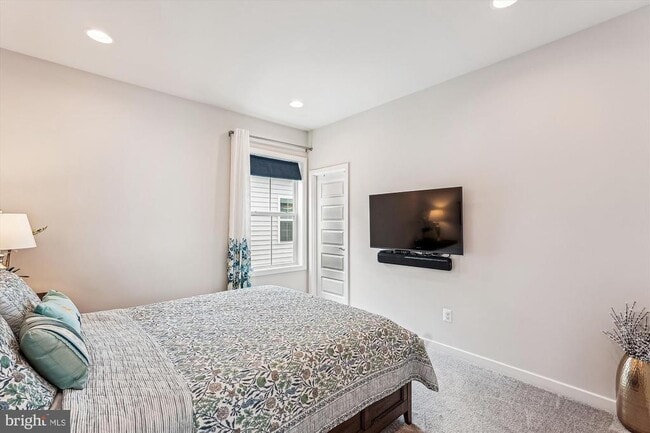 Building Photo - 42023 Spring Air Dr