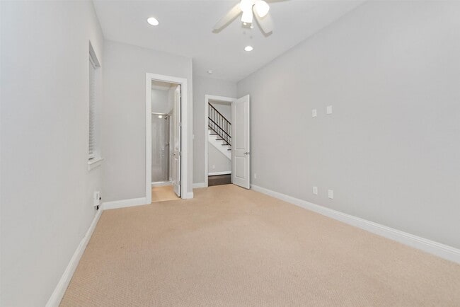 Building Photo - 5637 Kiam St