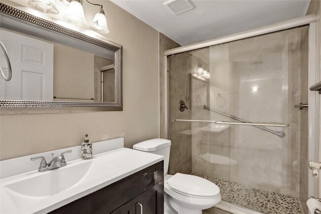 Building Photo - 4600 SW 67th Ave