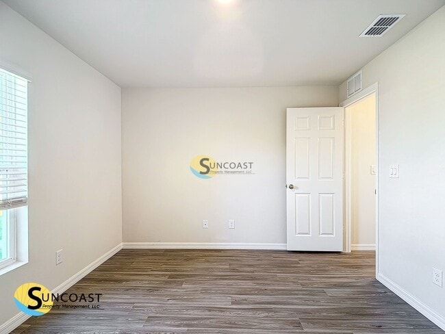 Building Photo - 27170 Jordan Ave