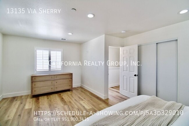 Building Photo - 13135 Via Sherry