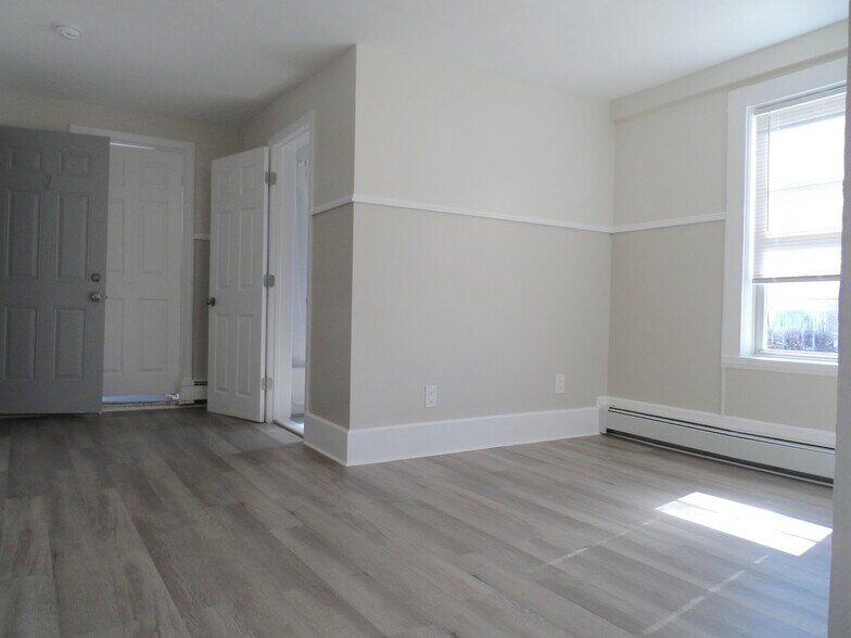 Building Photo - 17 Sewall St