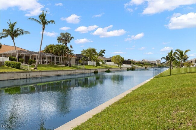 Building Photo - 1137 SW 18th Ct