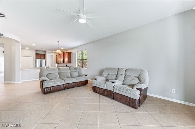 Building Photo - 12154 Country Day Cir