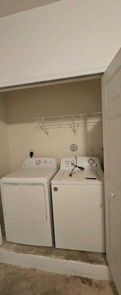 Building Photo - 2609 Shoma Dr
