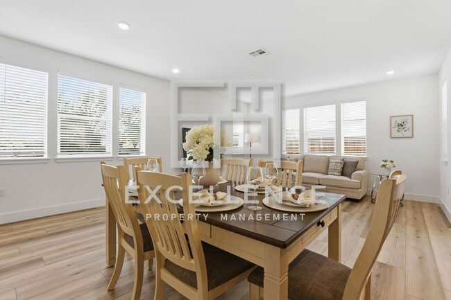 Building Photo - One Year New Home! Cat OK - 3/2.5 With Beautiful Updates Throughout Including Quartz Counters, Wa...
