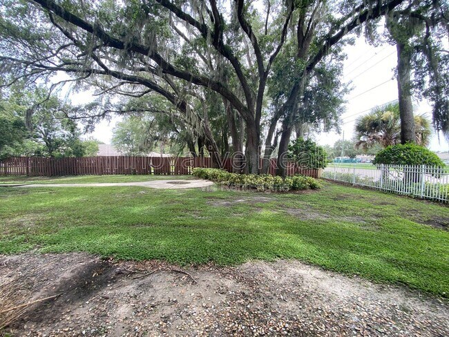 Building Photo - 2482 Temple Grove Ln