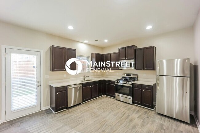 Building Photo - 3 Bedroom Pet-Friendly Home in ATLANTA, GA with Main Street Renewal