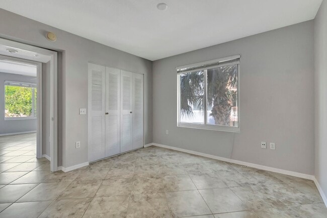 Building Photo - 116 Villa Cir