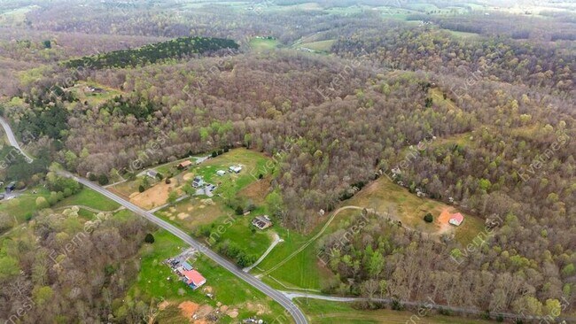 Building Photo - 7929 Daugherty-Capley Rd