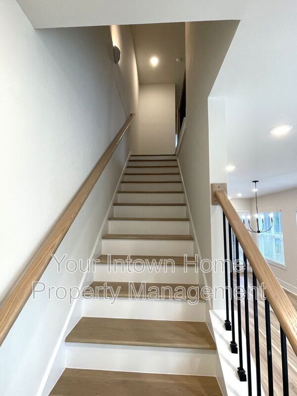 Building Photo - 1133 North St NW