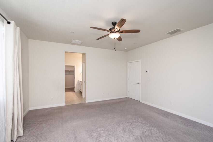 Building Photo - 4455 English Elm St