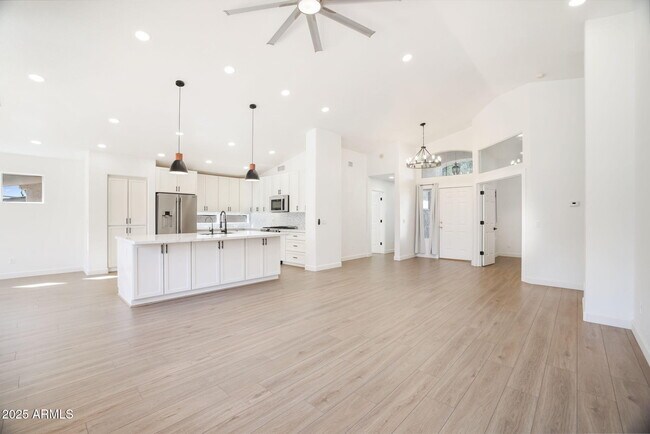 Building Photo - 16025 S 18th Dr