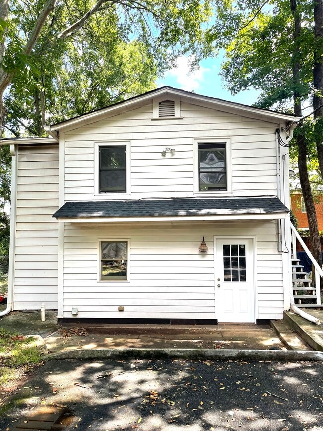 Primary Photo - 143 Greenwood Dr