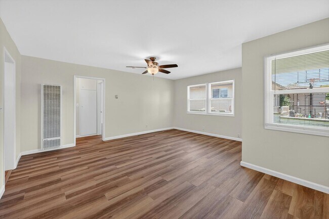Building Photo - Charming Fullerton Cul-de-Sac Home with Large Yard & Detached Garage