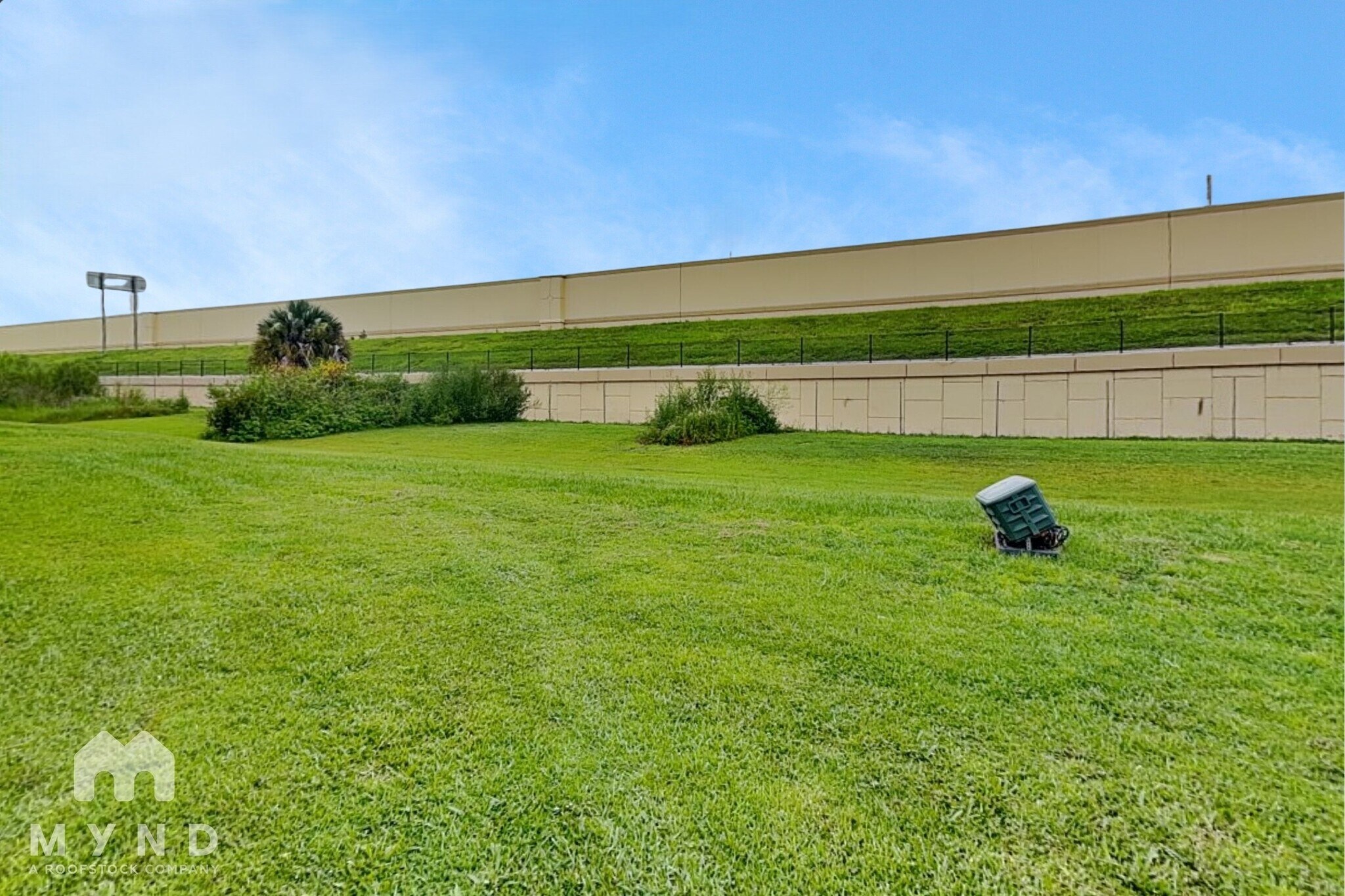 Building Photo - 2125 Island Walk Dr