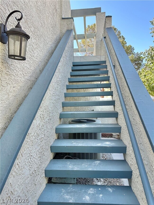 Building Photo - 2716 Lodestone Dr
