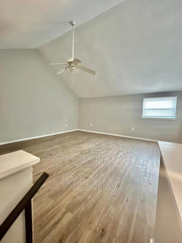 Building Photo - 3353 Fairbanks St