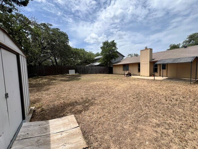 Building Photo - 3303 Galesburg Dr