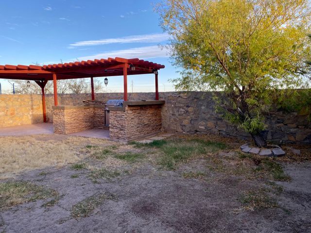 Building Photo - 4008 Tierra Venado Dr
