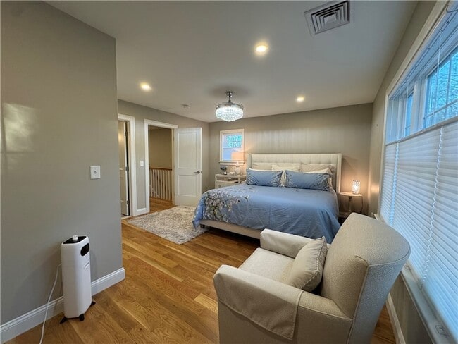 Building Photo - 25 Franklin Rd