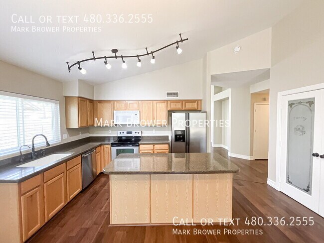 Building Photo - 7347 E Navarro Ave