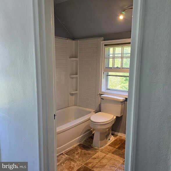 Building Photo - 21676 N Essex Dr